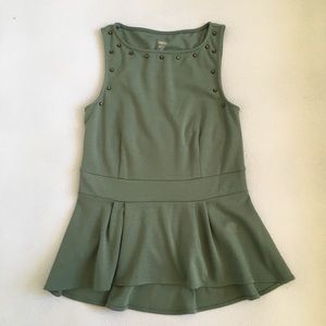 Green sleeveless embroidered peplum top work